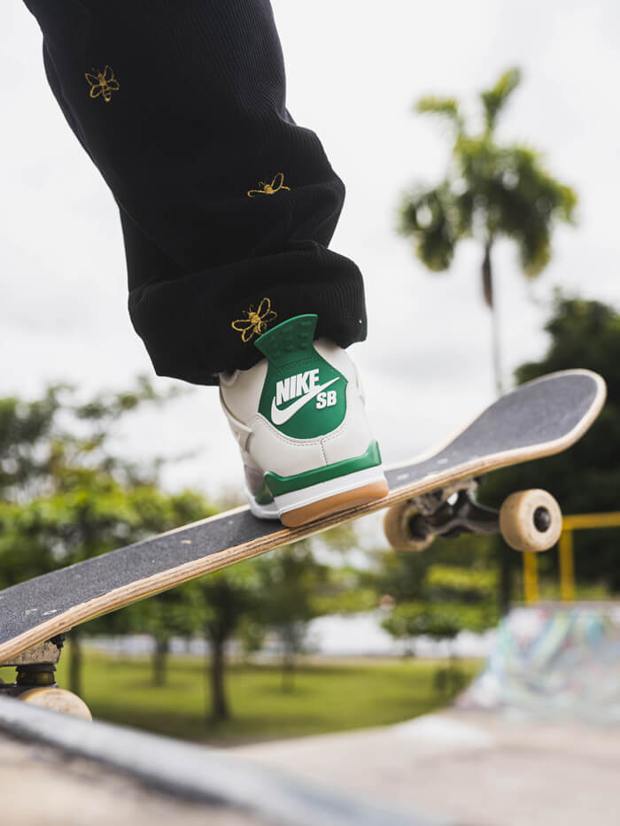 JORDAN 4 RETRO SB [PINE GREEN]