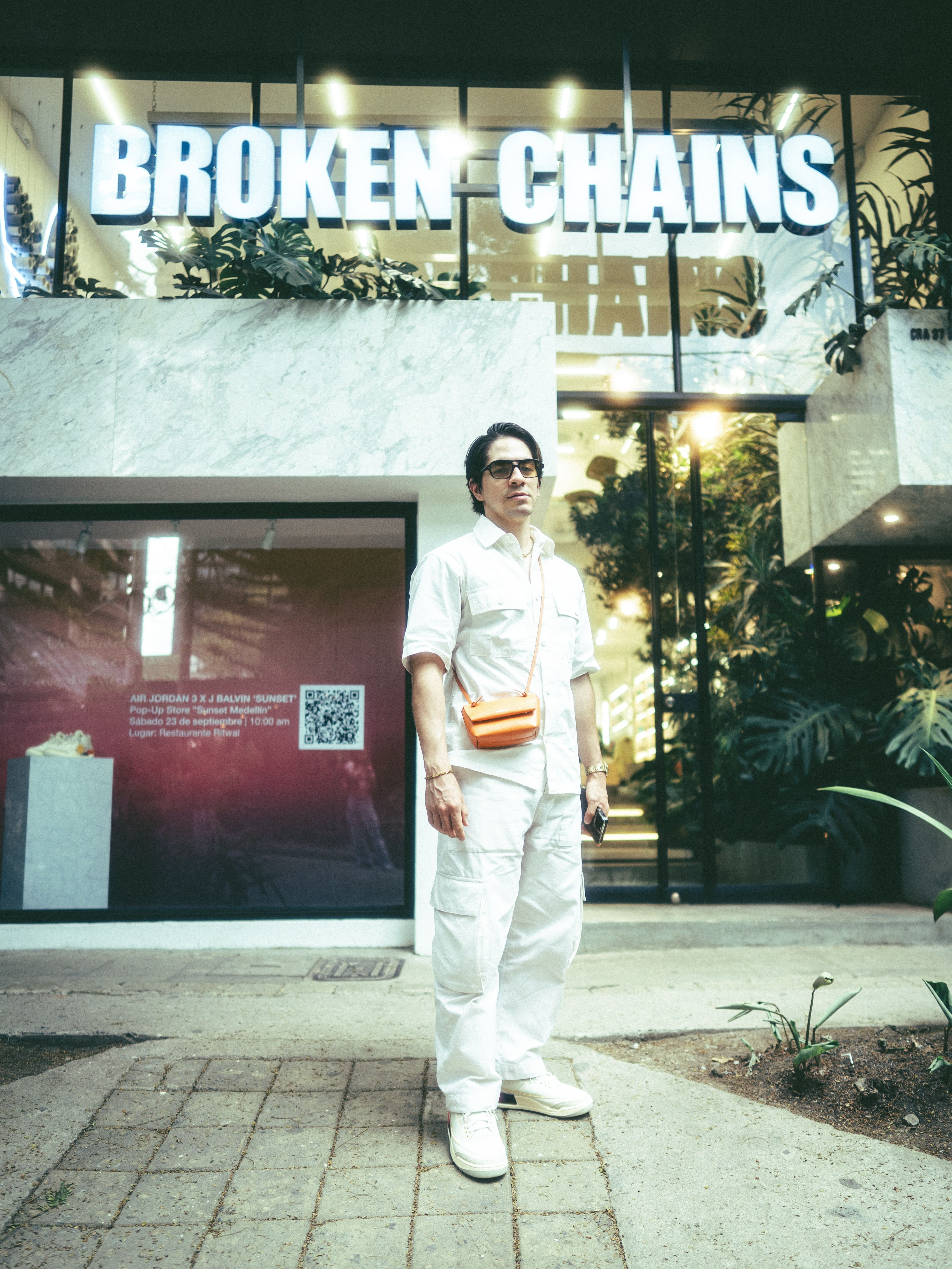 Broken chains Rolling [ Lorenz ]