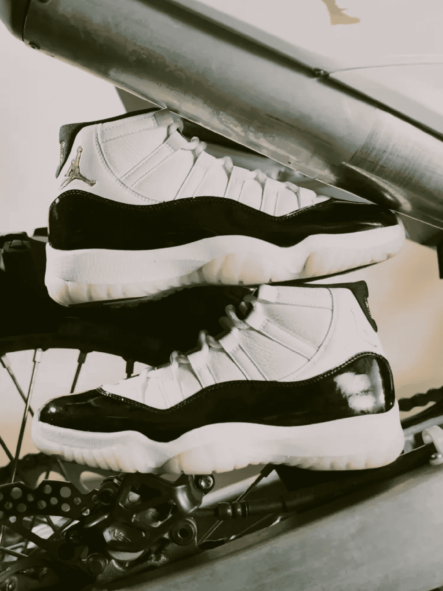 AIR JORDAN 11 RETRO [GRATITUDE]