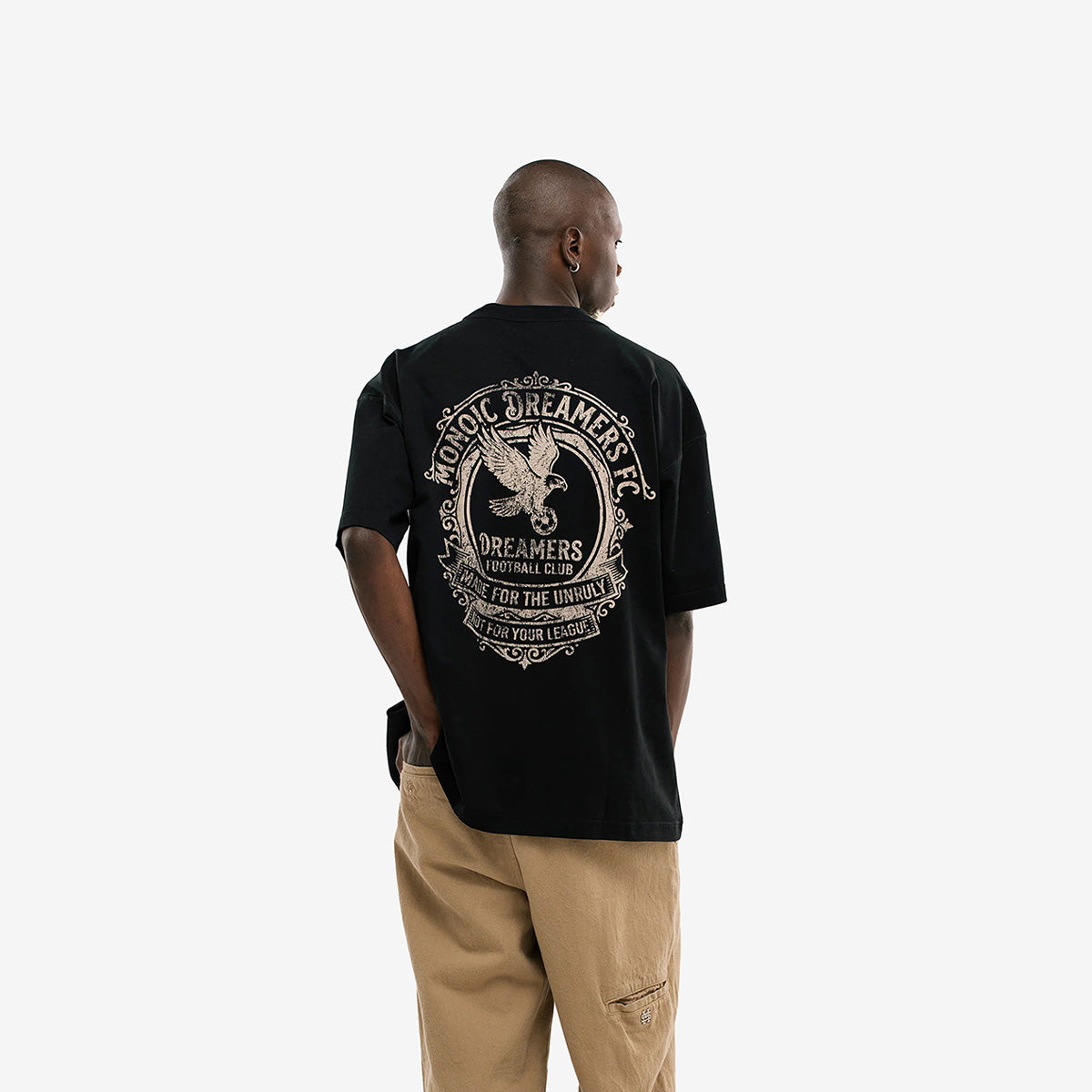 Monoic Camiseta Oversized Dreamers Club 'Negro Oscuro'