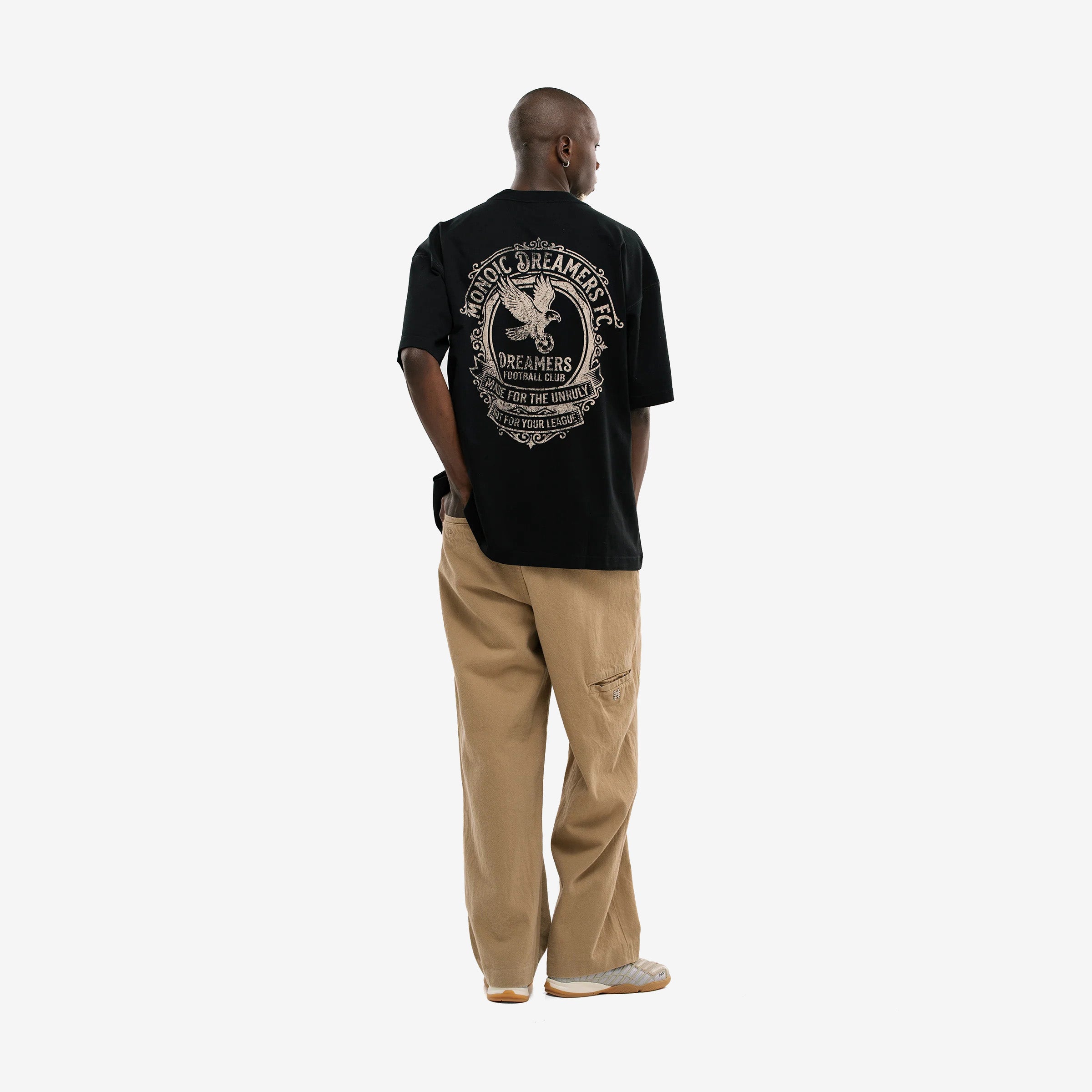 Monoic Camiseta Oversized Dreamers Club 'Negro Oscuro'