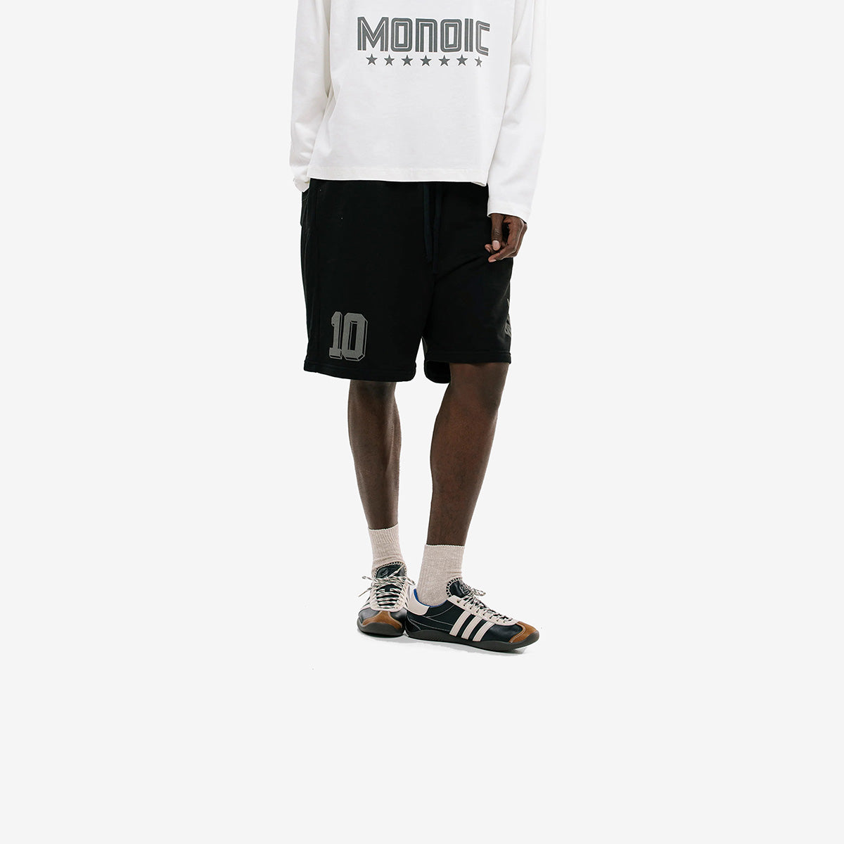 Monoic Short Shield 'Negro'