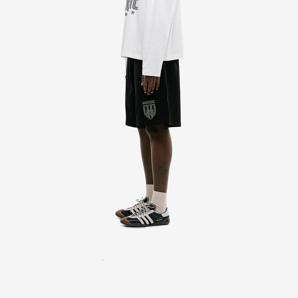 Monoic Short Shield 'Negro'