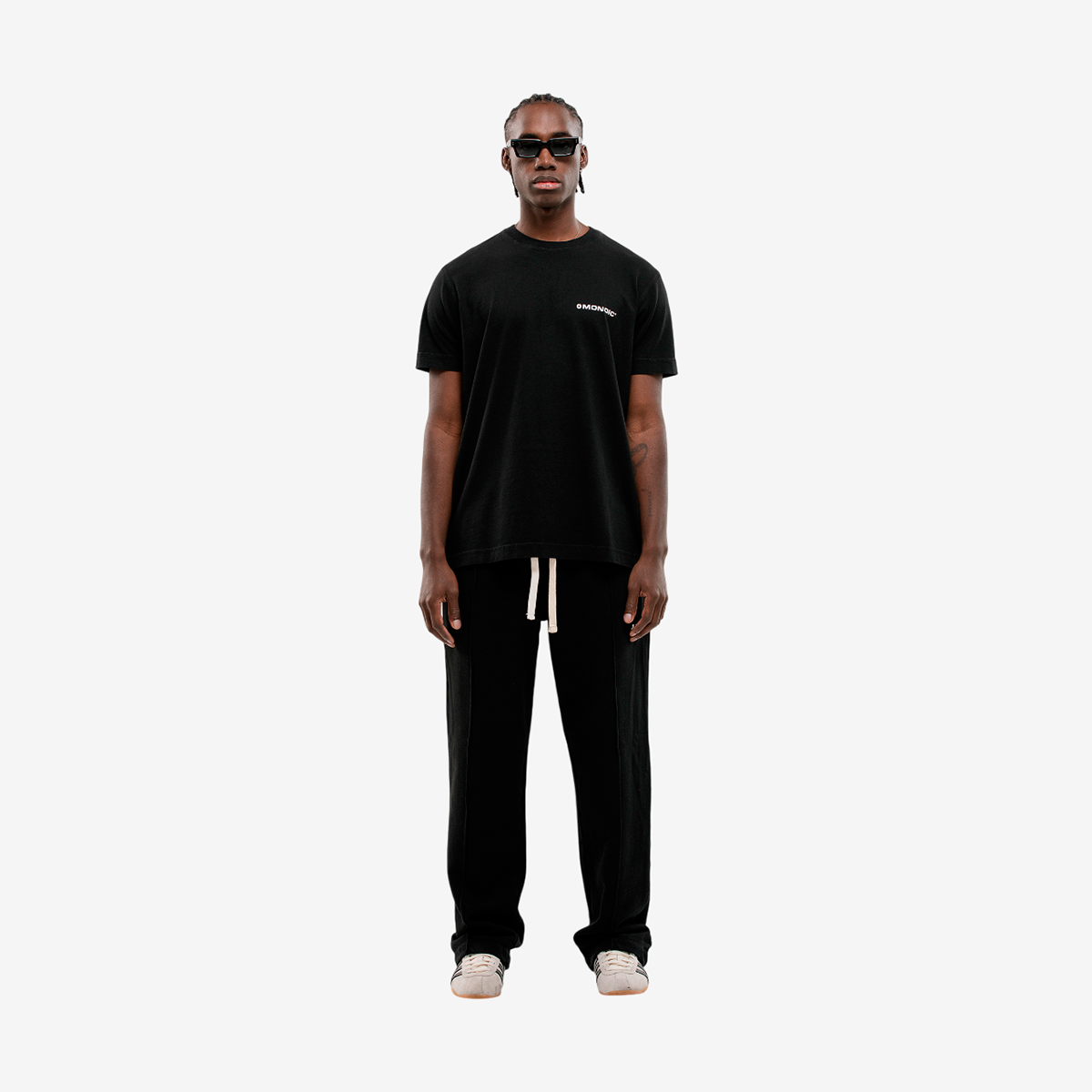 Monoic Camiseta Regular Fit Básica V2 'Negro Oscuro'