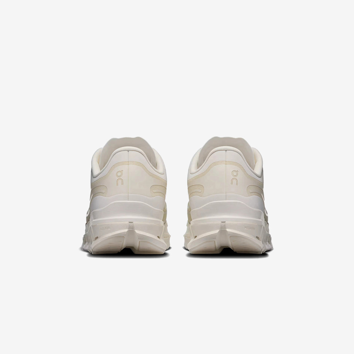 On Running Cloudflow 5 AD 'Ivory | Grain'