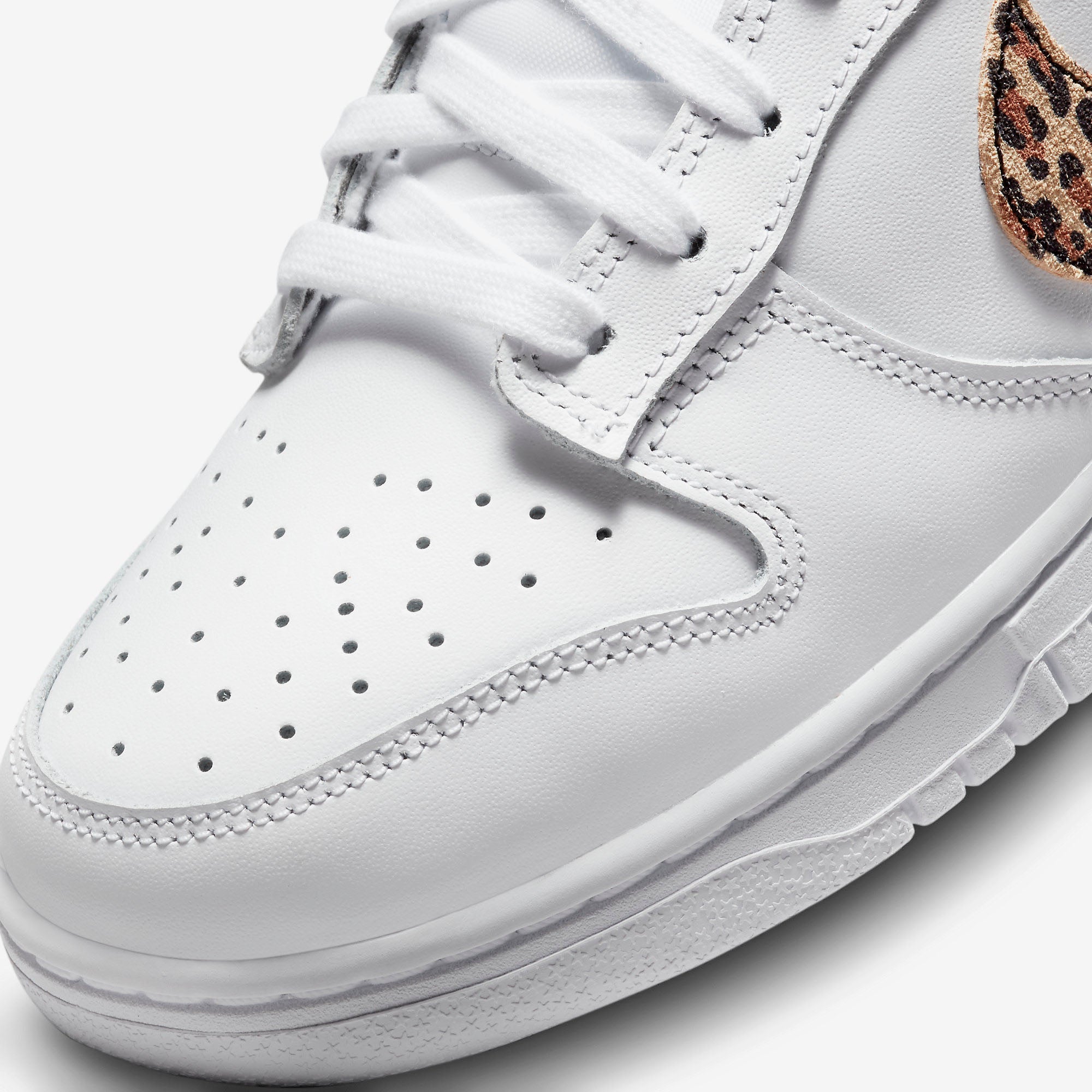 Women's Nike Dunk Low SE 'Primal White'