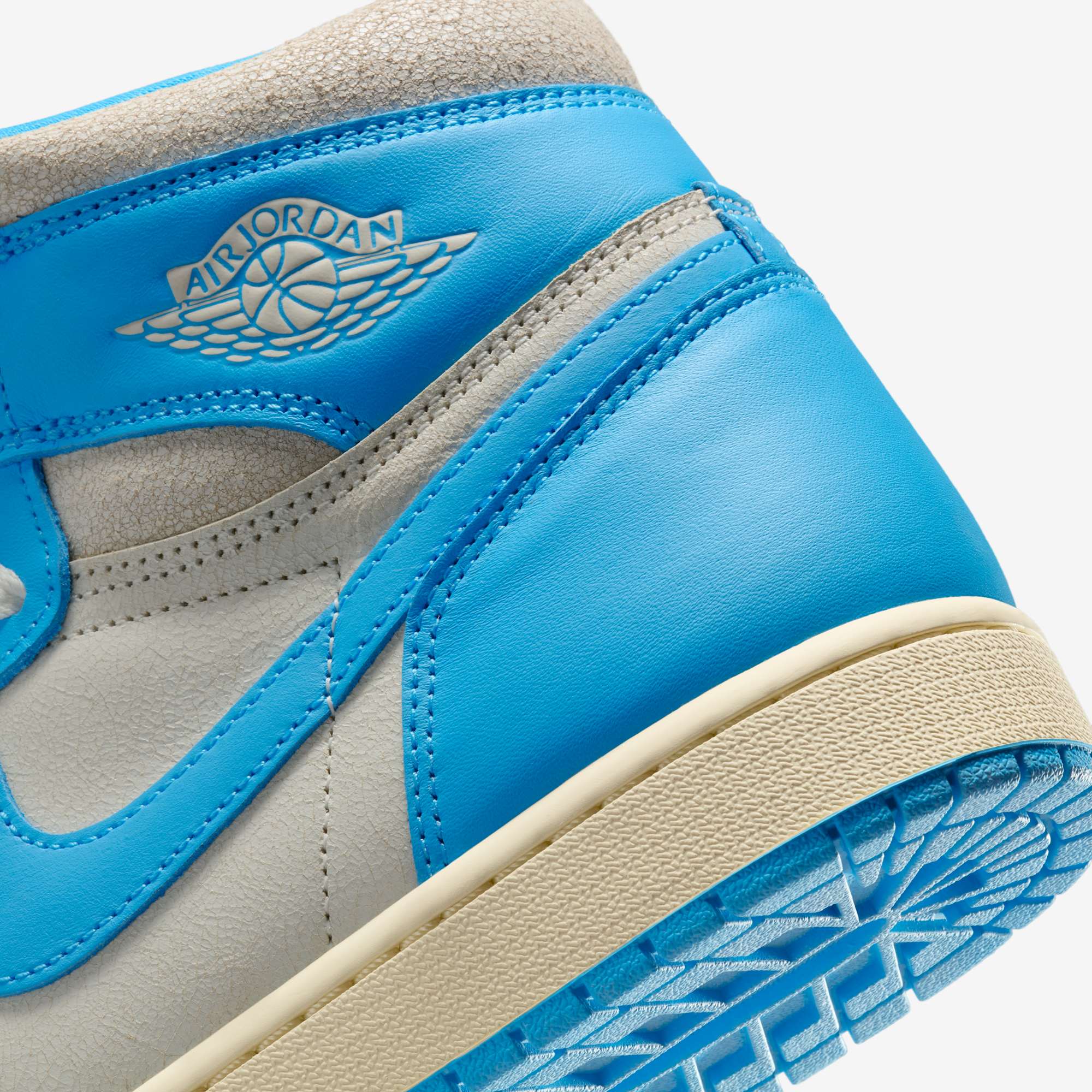 Air Jordan 1 Retro High OG UNC Reimagined 'Dark Powder Blue'