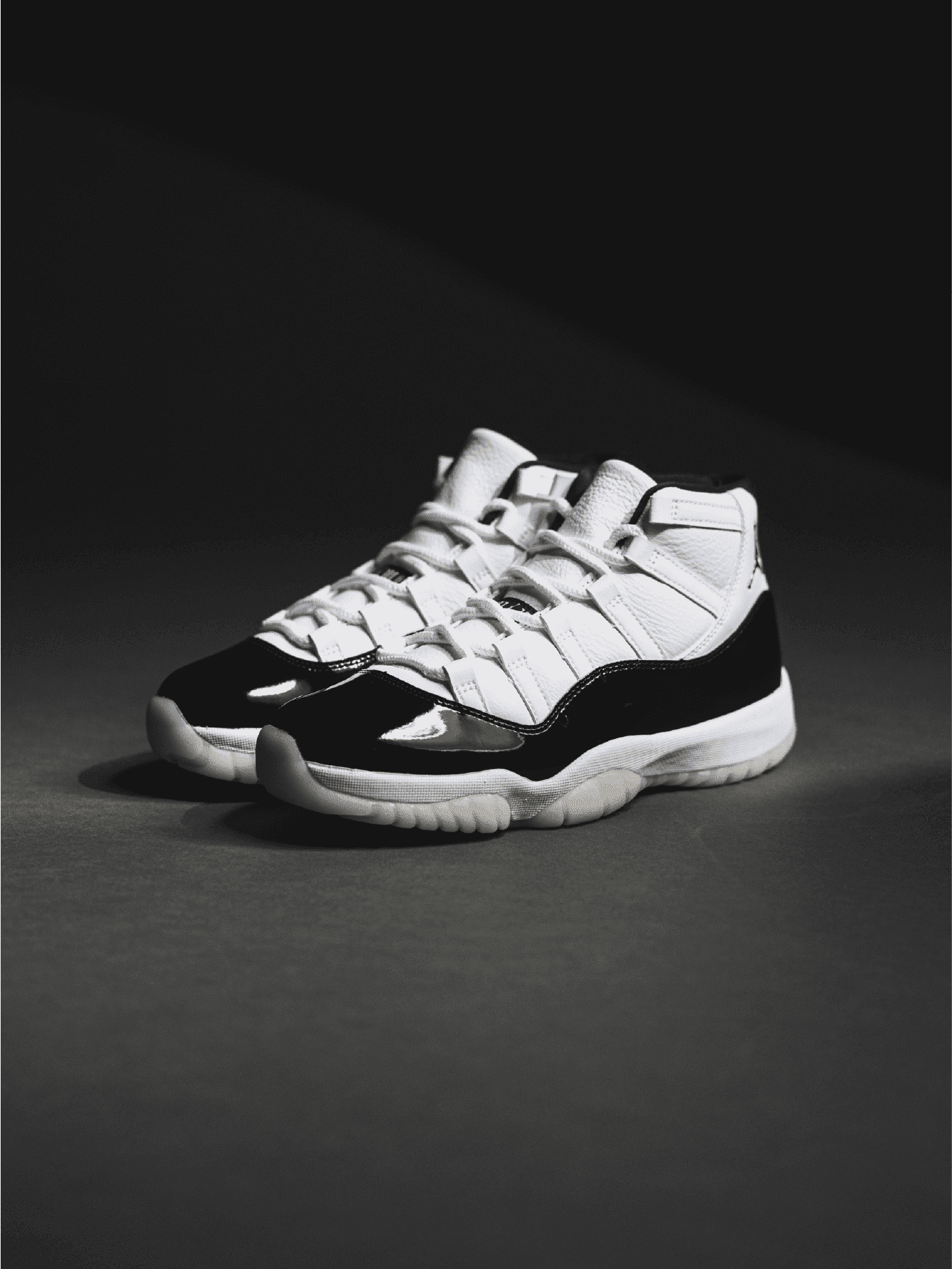 AIR JORDAN 11 RETRO [GRATITUDE]