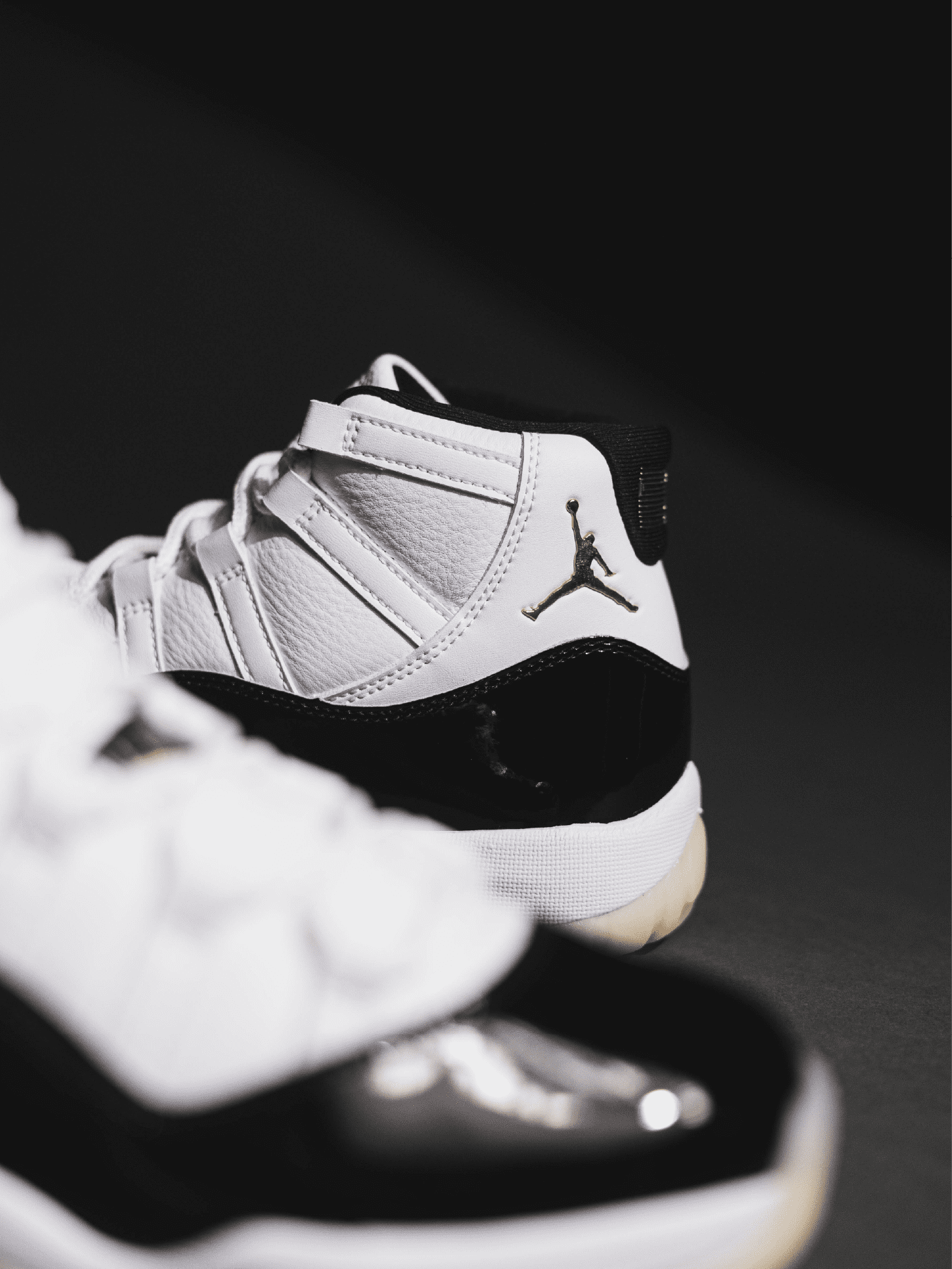 AIR JORDAN 11 RETRO [GRATITUDE]