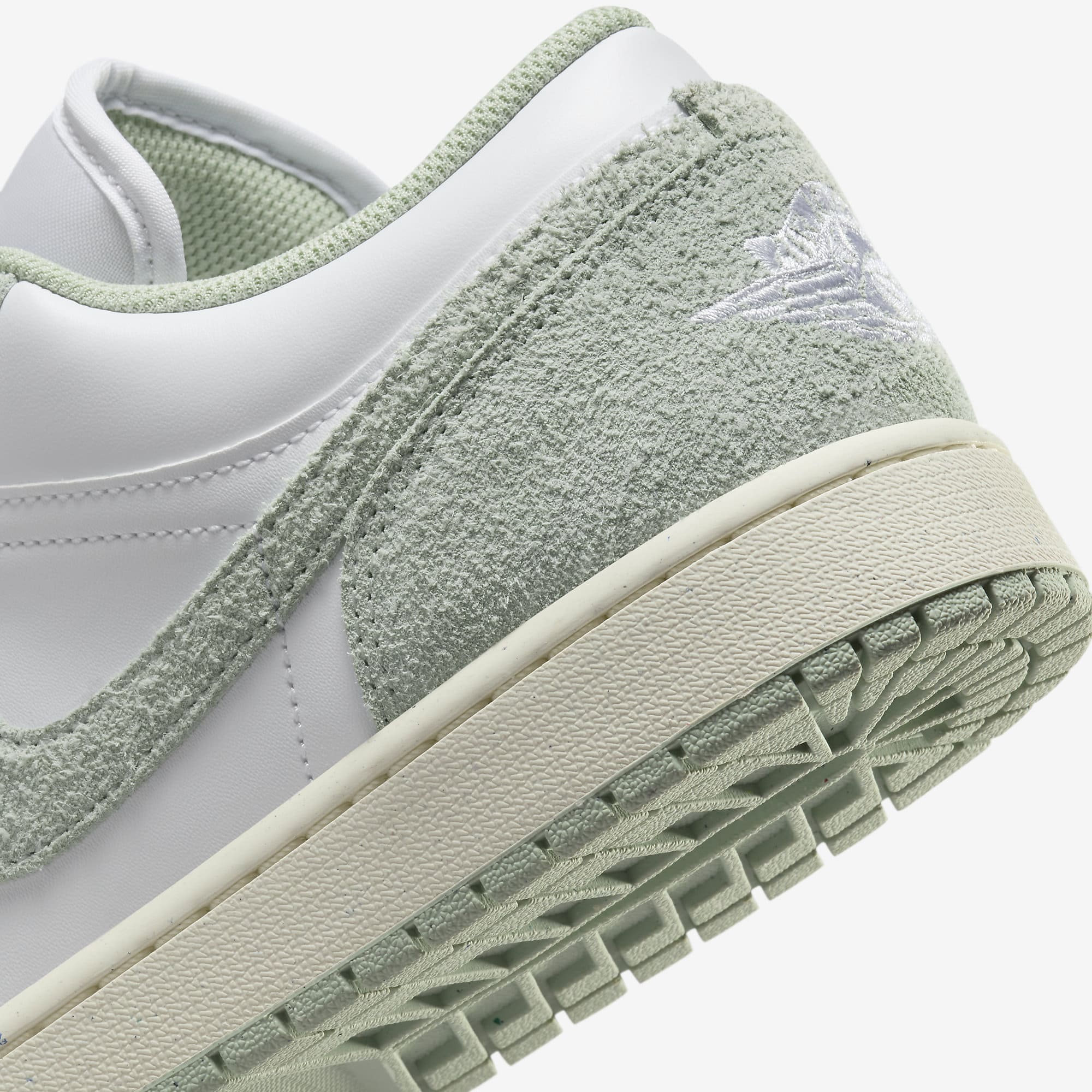Air Jordan 1 Low SE 'Light Green'