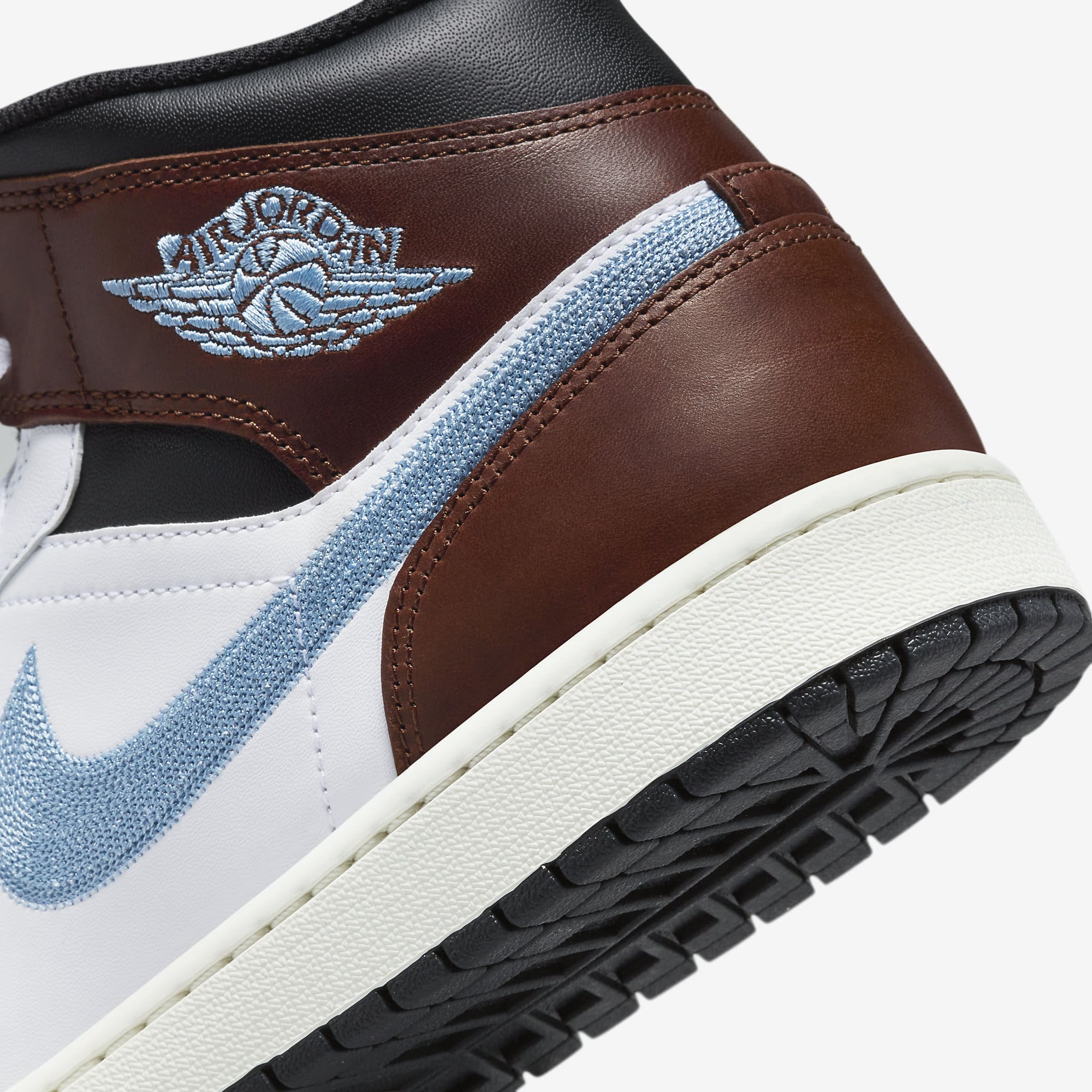 Air Jordan 1 Mid SE 'Brown Blue Grey'
