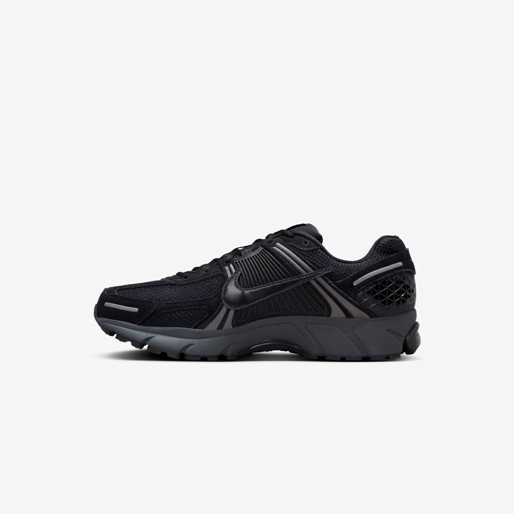 Nike Zoom Vomero 5 'Black Metallic'