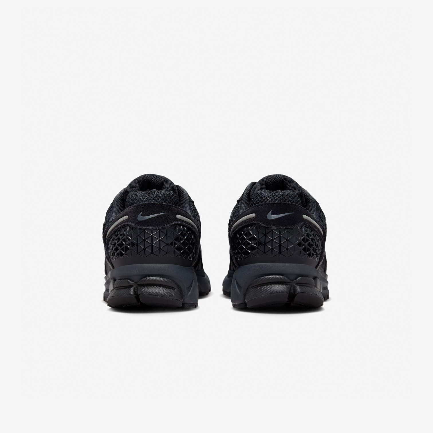 Nike Zoom Vomero 5 'Black Metallic'