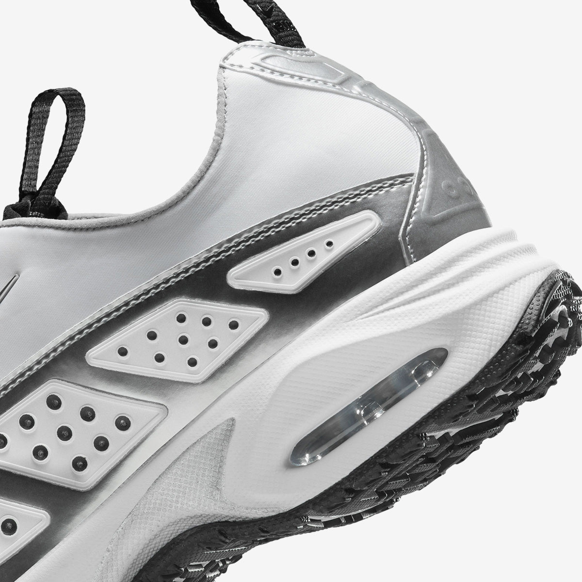 Women's Nike Air Max SNDR SE 'White Metallic'
