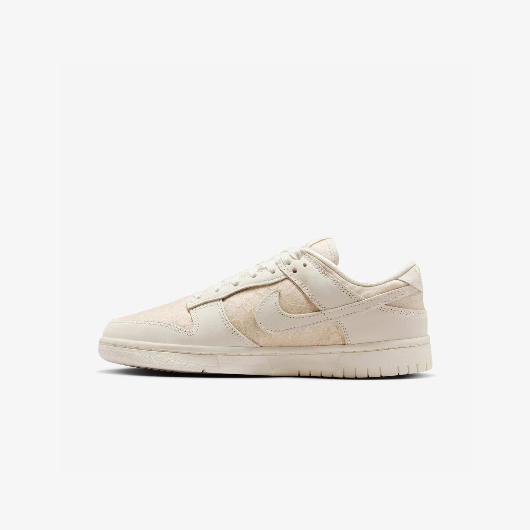 Women's Nike Dunk Low Lace 'Soft Pearl'