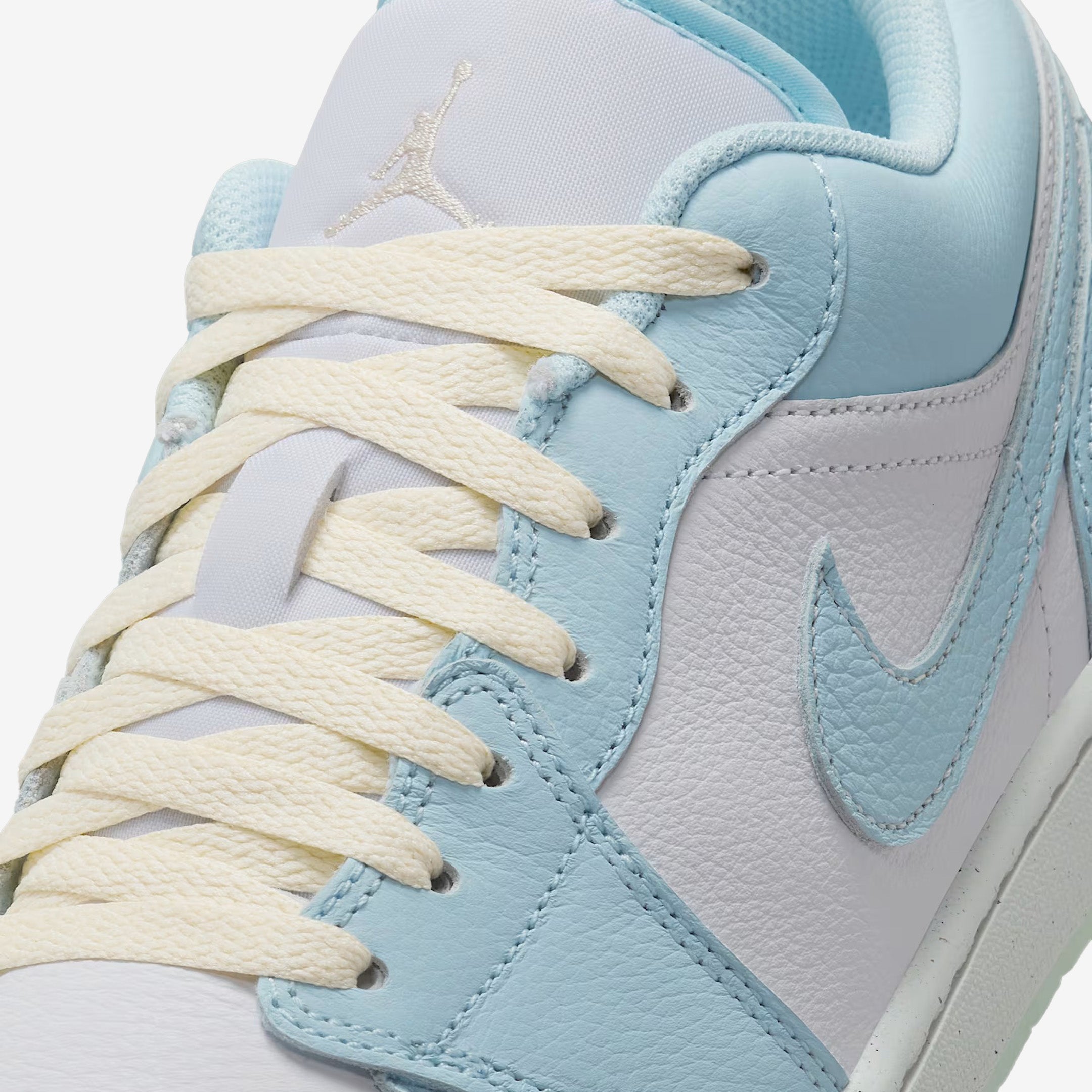 Air Jordan 1 Low SE 'Glacier Blue'