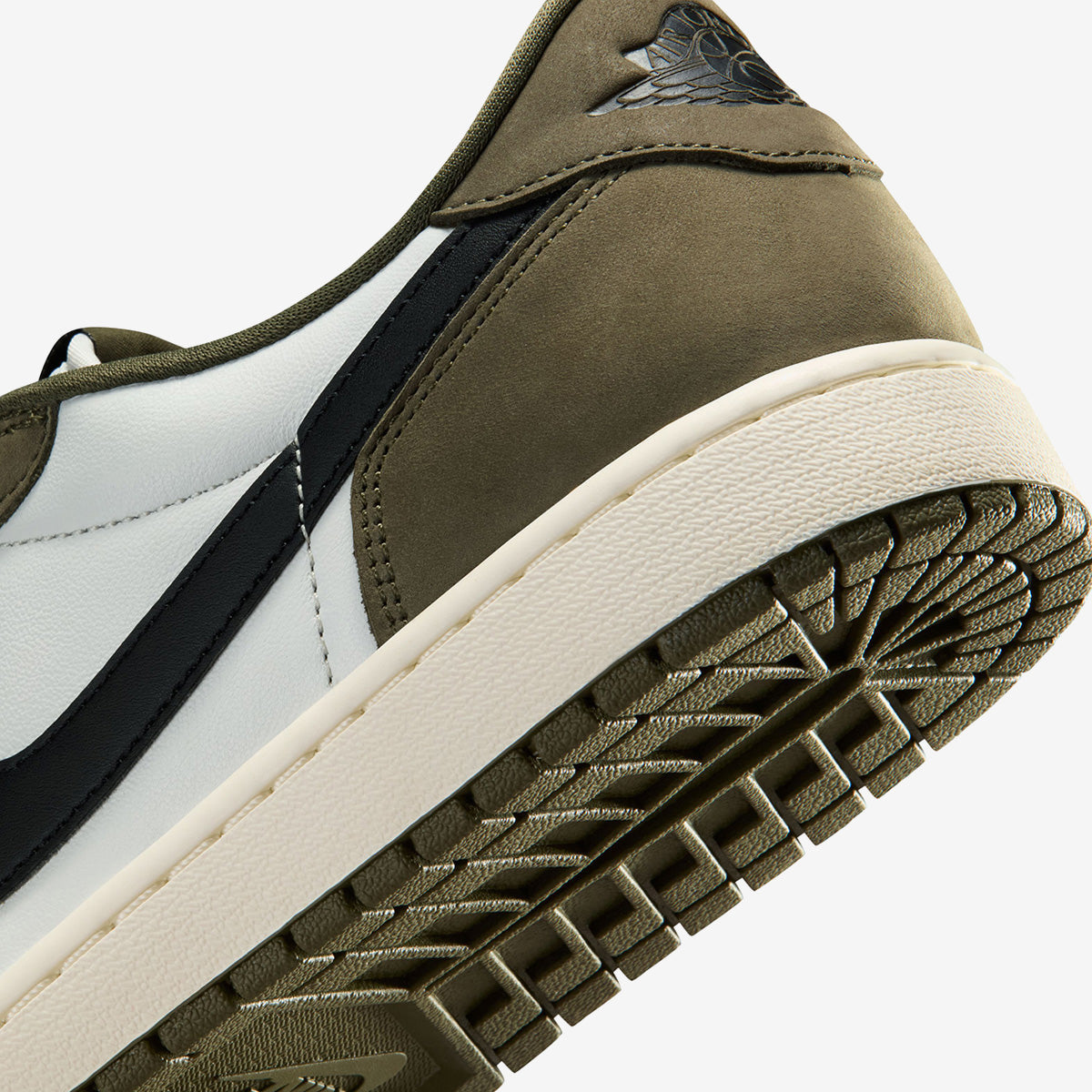 Air Jordan 1 Low OG 'Medium Olive'