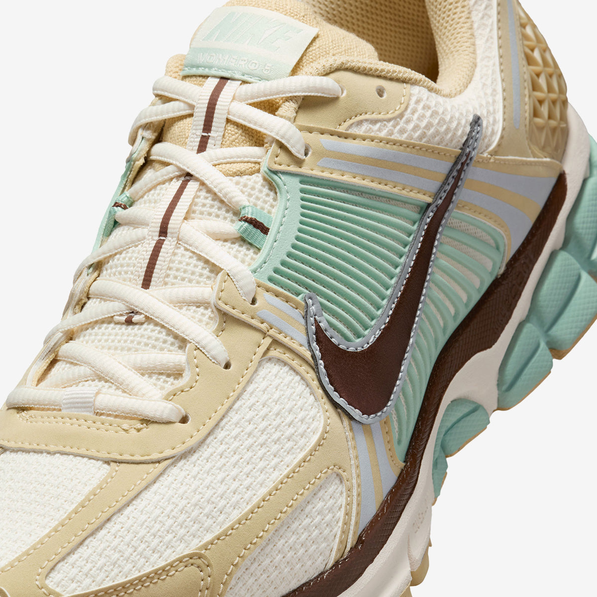 Nike Zoom Vomero 5 'Team Gold Seafoam'