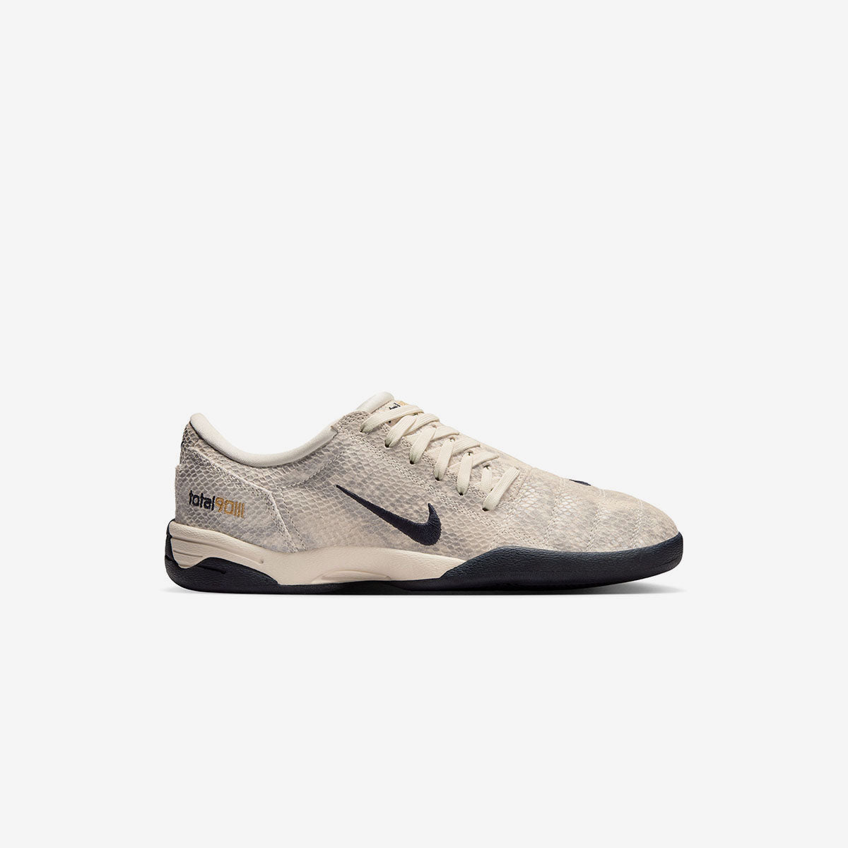 Women's Nike Total 90 'Pale Ivory'