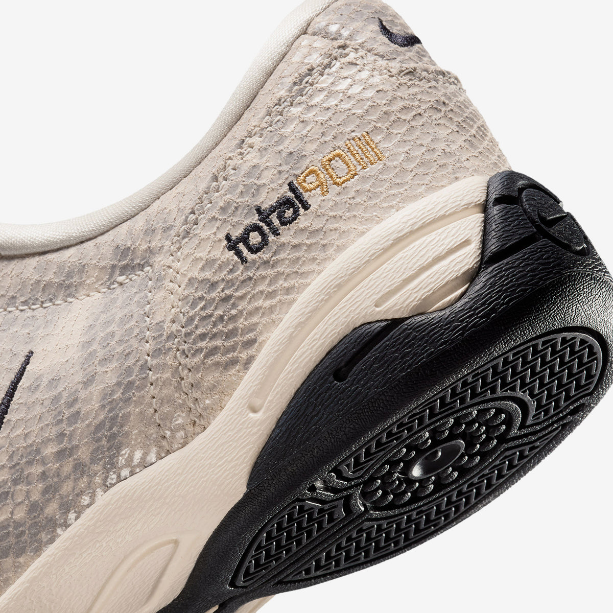 Women's Nike Total 90 'Pale Ivory'