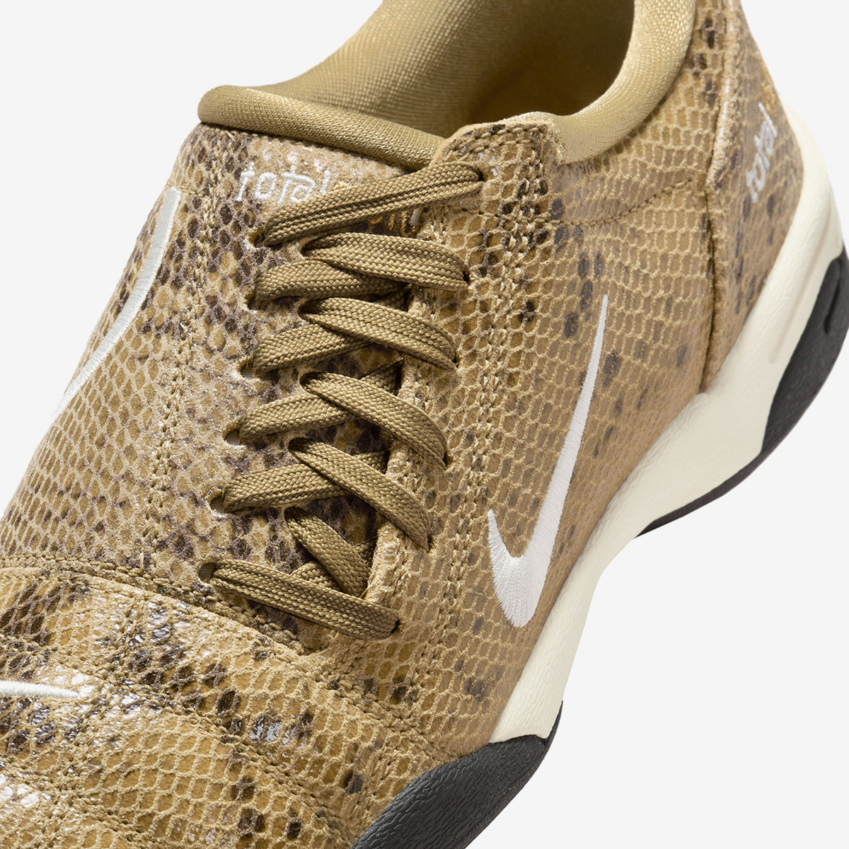 Women's Nike Total 90 SE 'Ivory'