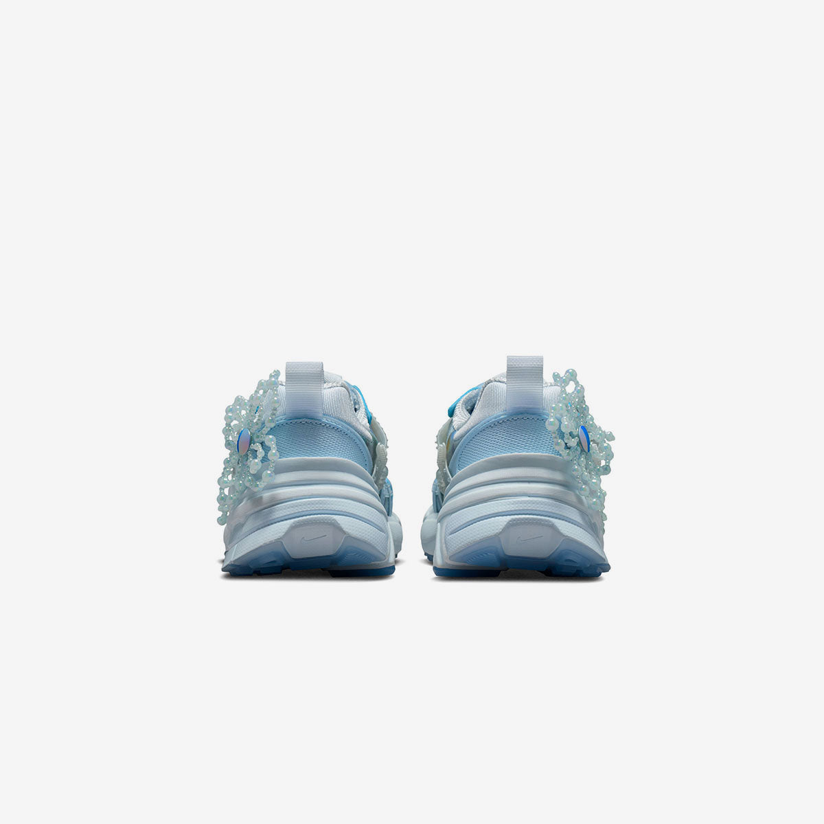 W Nike V2K Run x Susan Fang Artist Collection | Broken Chains