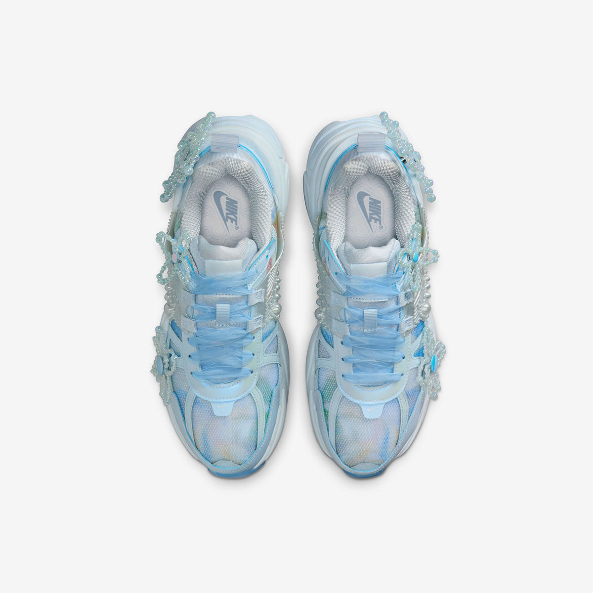 W Nike V2K Run x Susan Fang Artist Collection | Broken Chains