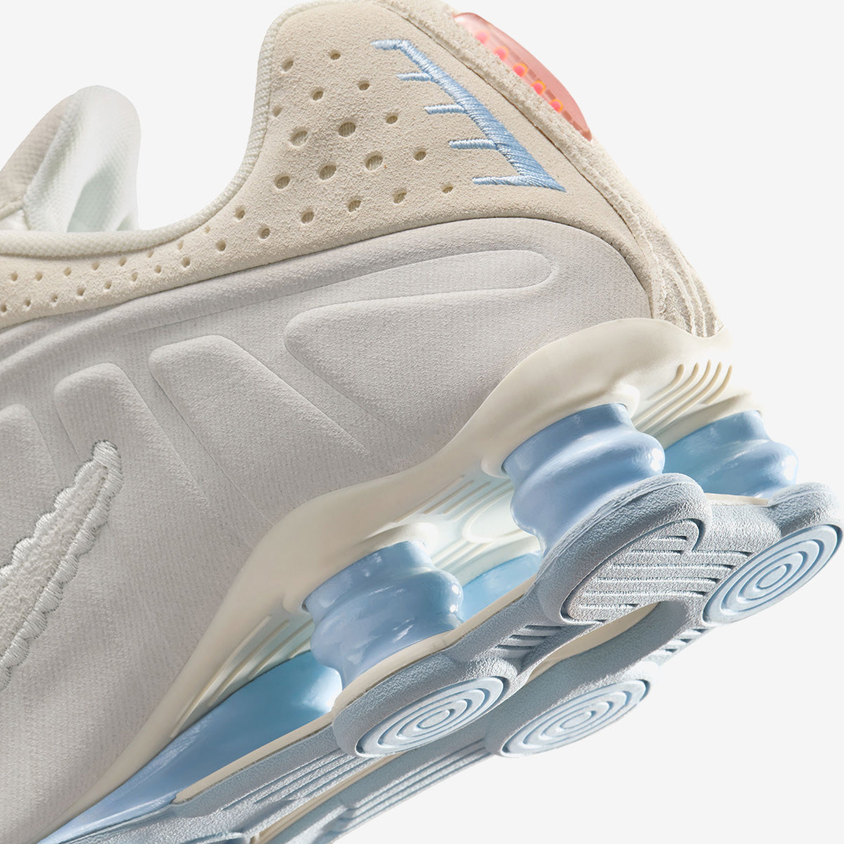 Women's Nike Shox R4 SE 'Pale Ivory Celestine Blue'
