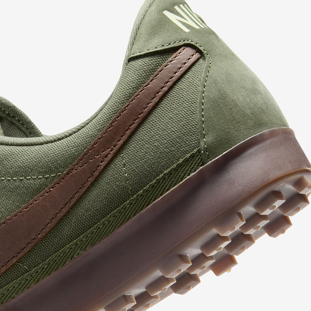 Nike Astrograbber 'Medium Olive'