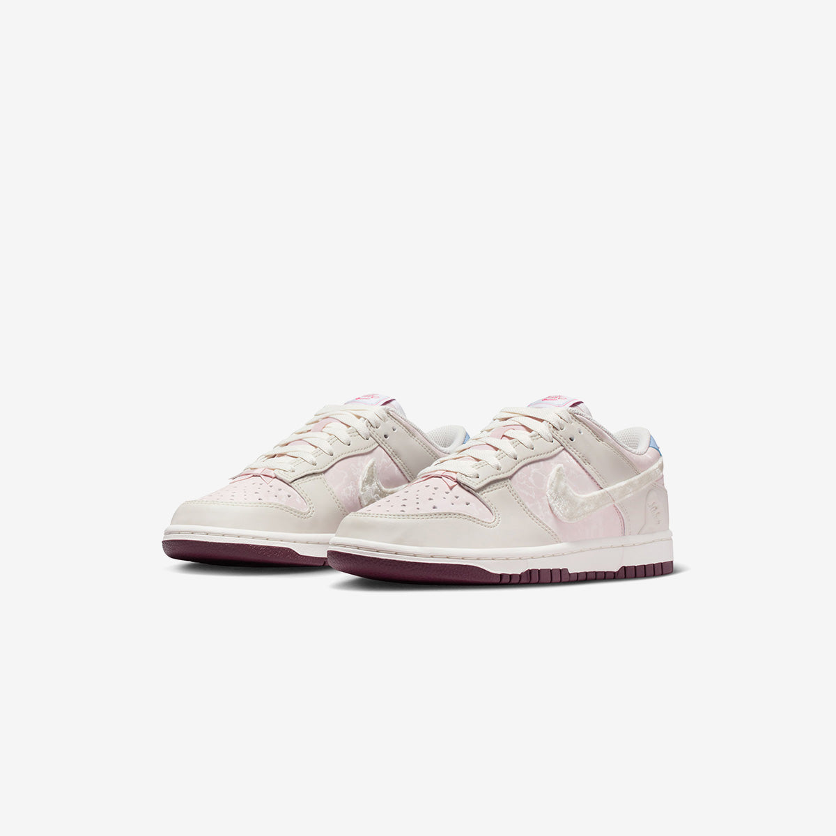 Women's Nike Dunk Low Valentine's Day