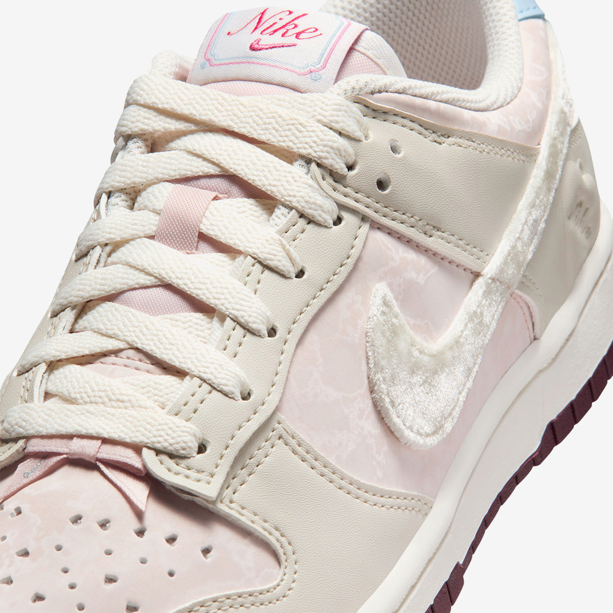 Women's Nike Dunk Low Valentine's Day
