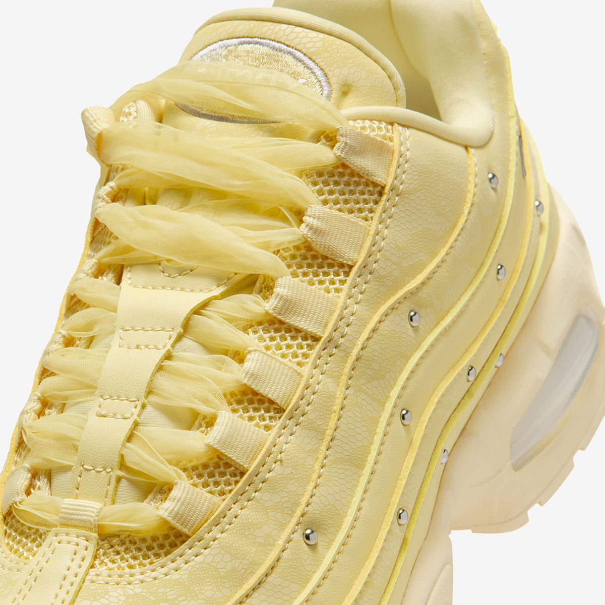 Women's Nike Air Max 95 Gets A 'Soft Yellow'