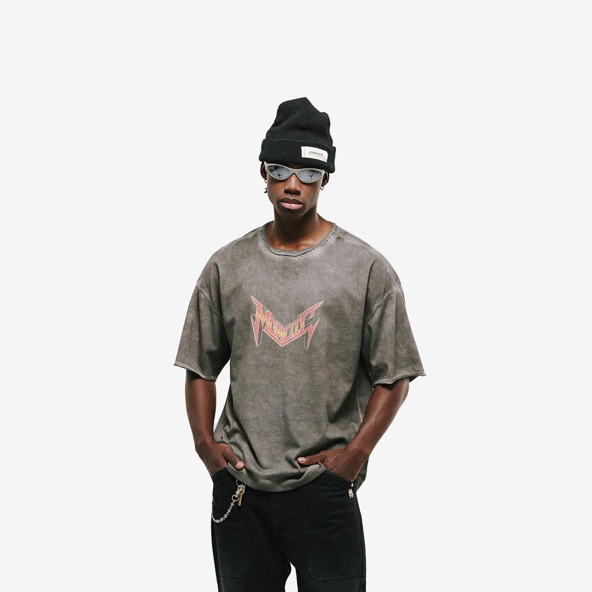 Monoic Camiseta Boxy Fit World Tour - Gris Desgastado (Exclusiva)