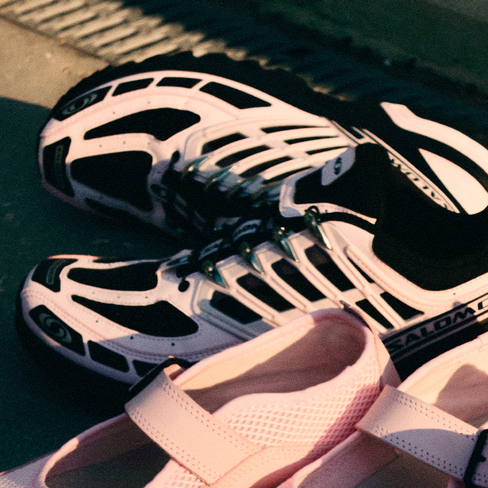 Salomon ACS Pro Black Icy Pink L49149600 | Broken Chains
