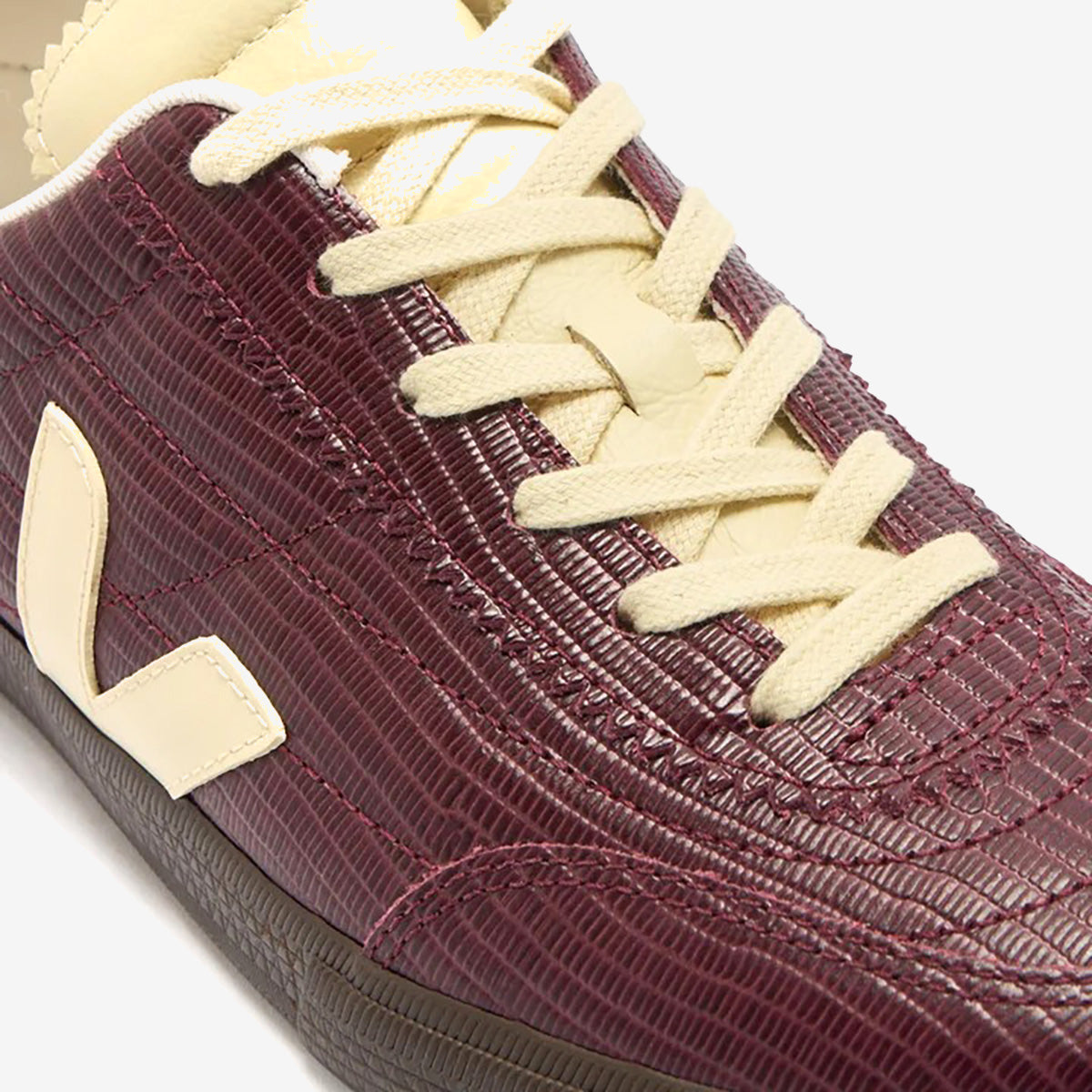 Women's Veja Panenka Dragon Leather Amarante