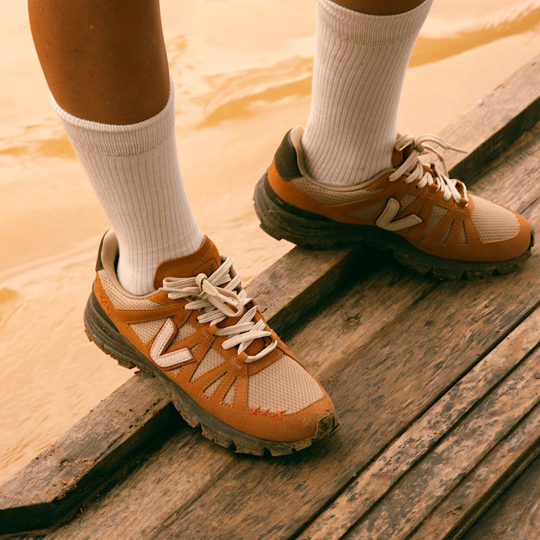 Veja Salar Alveomesh x Carnan Umber