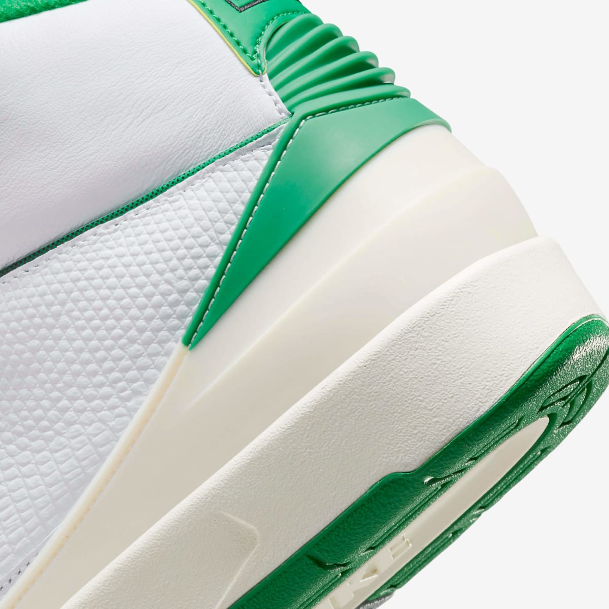 Air Jordan 2 Retro 'Lucky Green'