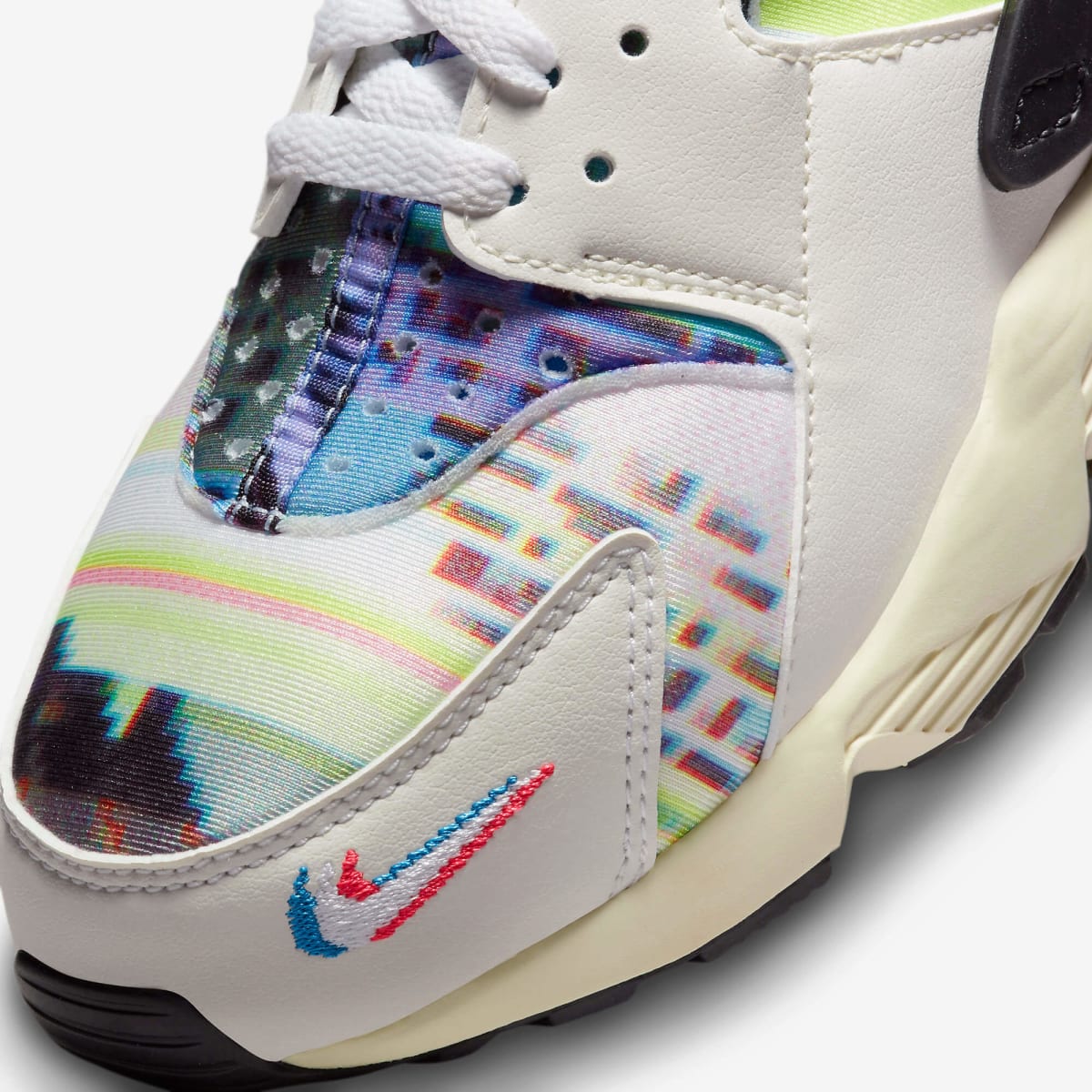 Women's Nike Air Huarache 'Pixel'