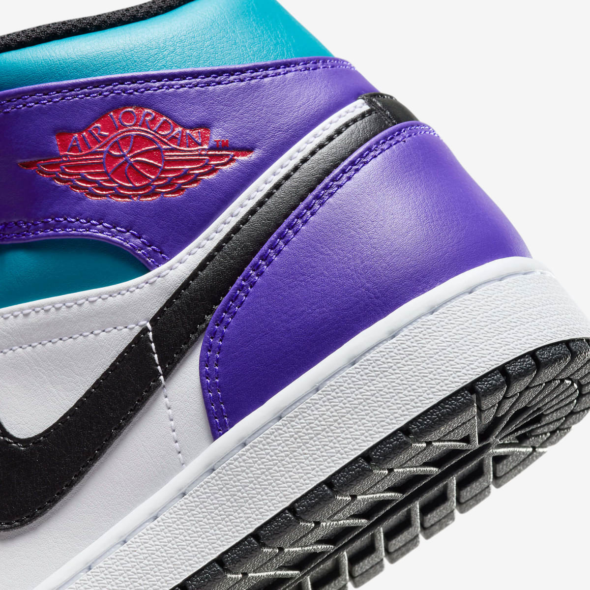Air Jordan 1 Mid 'Bright Concord'