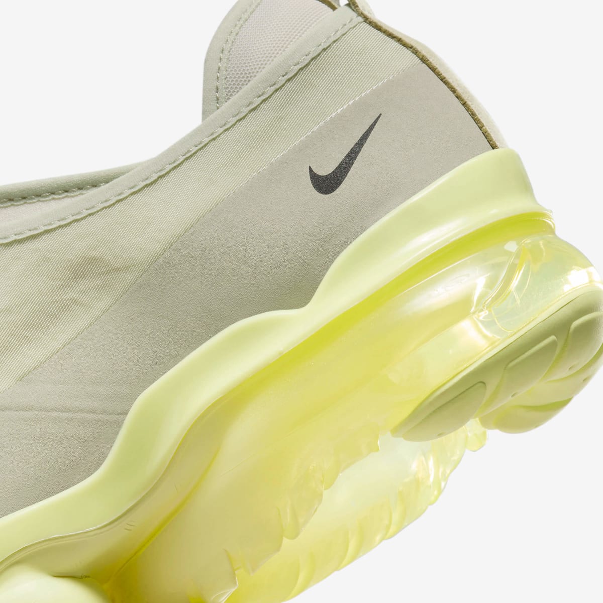 Nike VaporMax Moc Roam 'Light Stone'